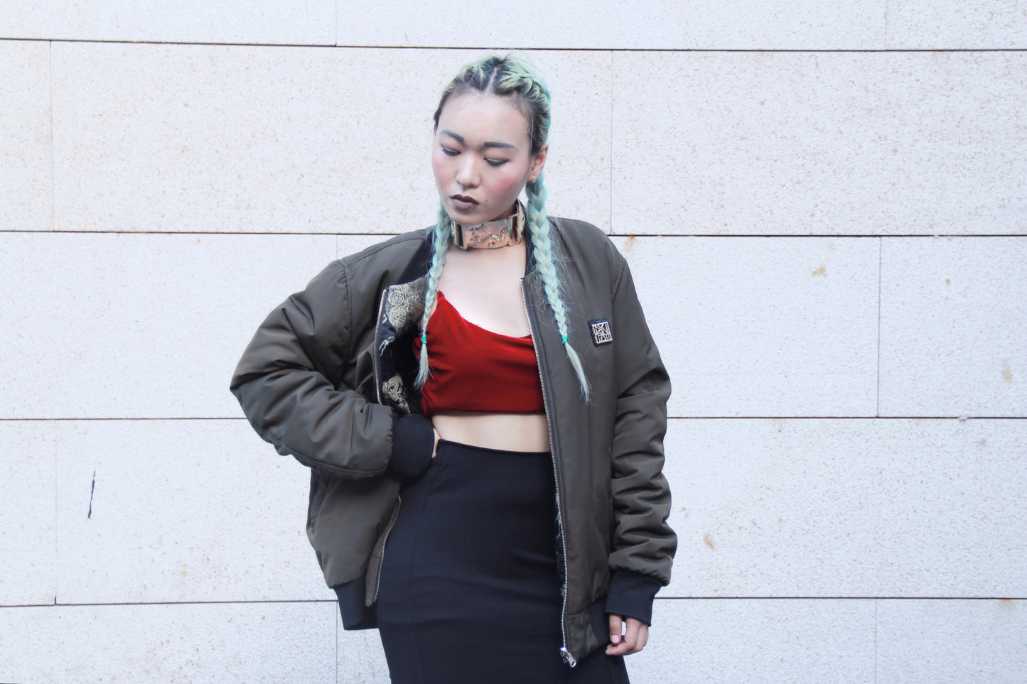 Dragon Choker in Champagne with Dynasti Logo Straps