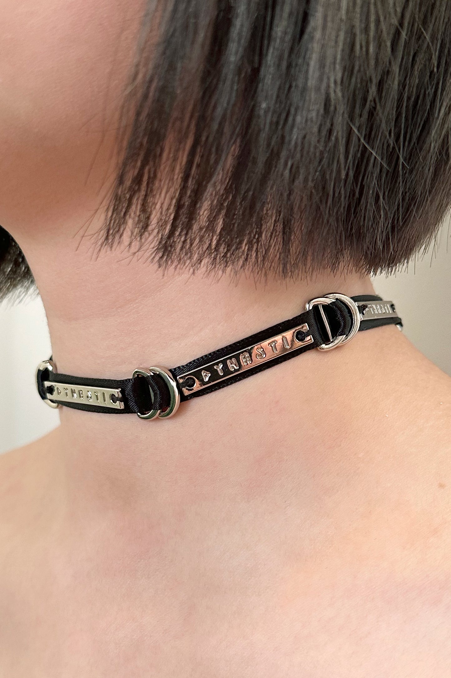 Dynasti Classic Logo Choker