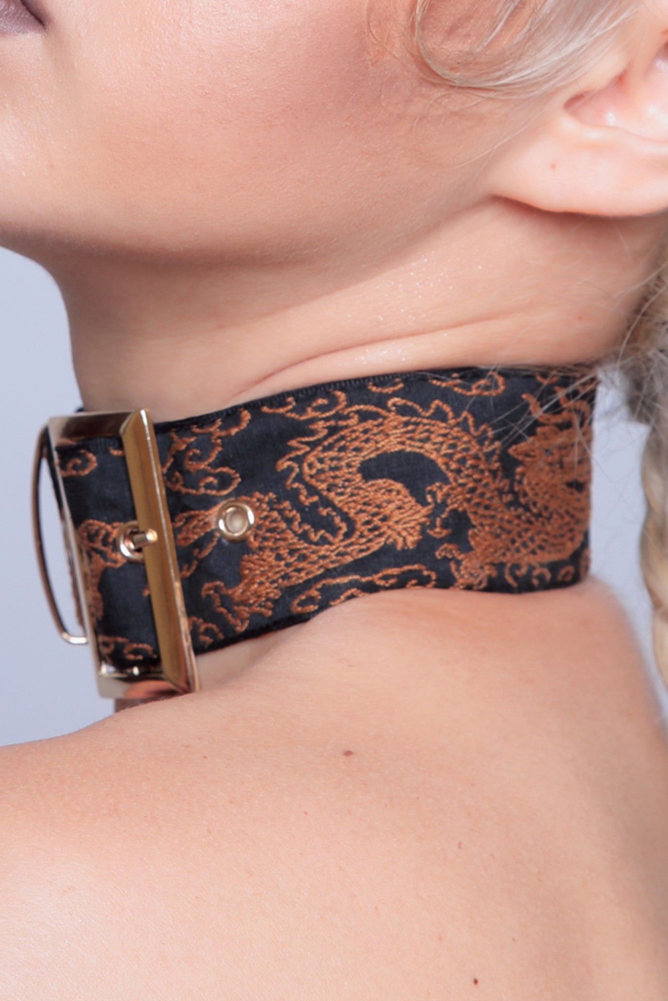 Chasing Dragons Brocade Belt Collar
